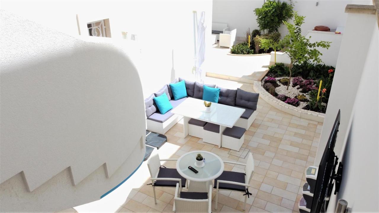 Kalinifta Rooms Apartment Torre Lapillo Kültér fotó
