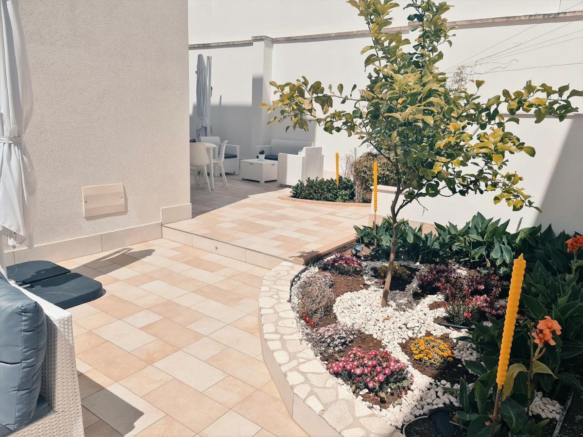 Kalinifta Rooms Apartment Torre Lapillo Kültér fotó