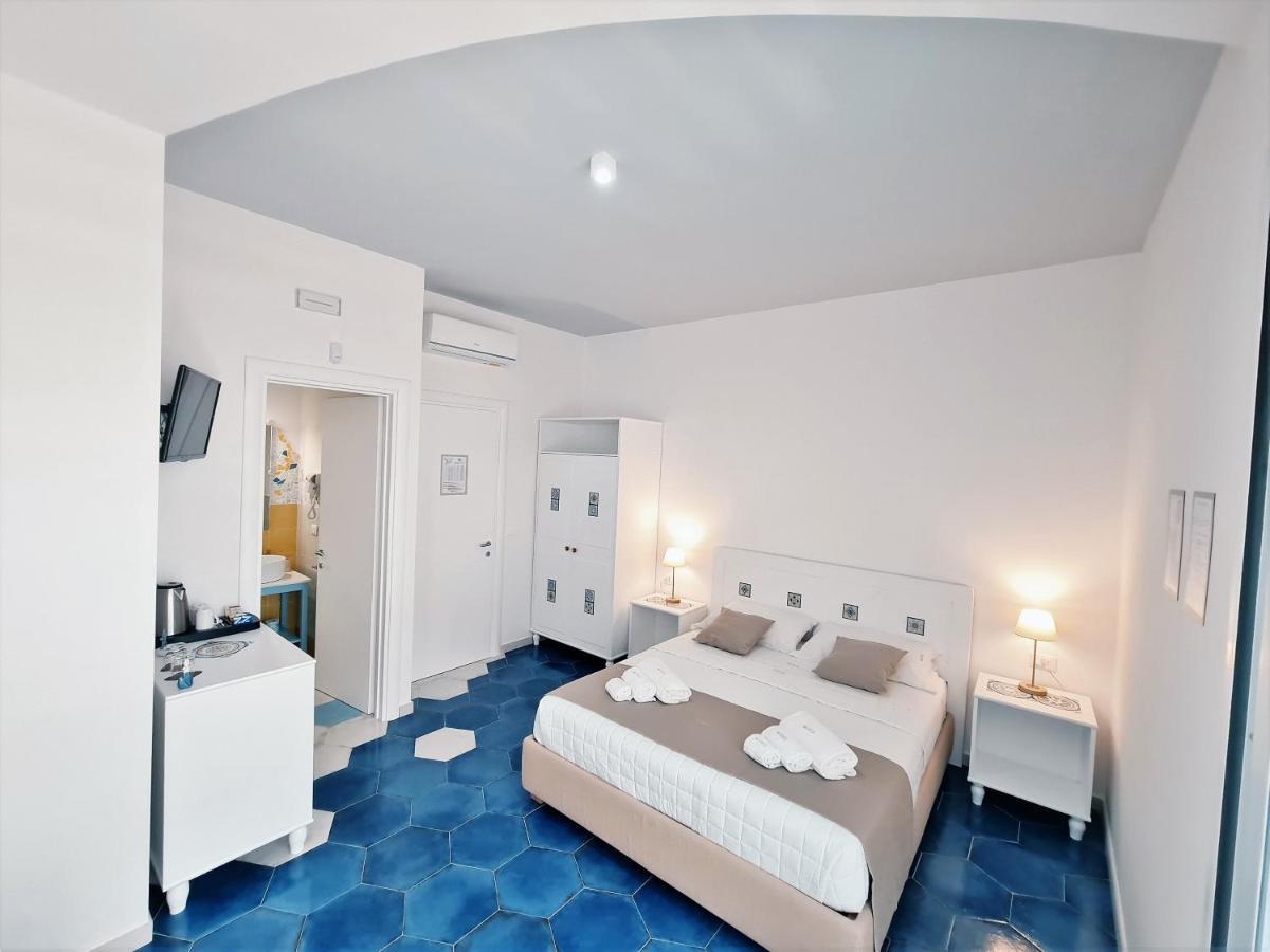 Kalinifta Rooms Apartment Torre Lapillo Kültér fotó